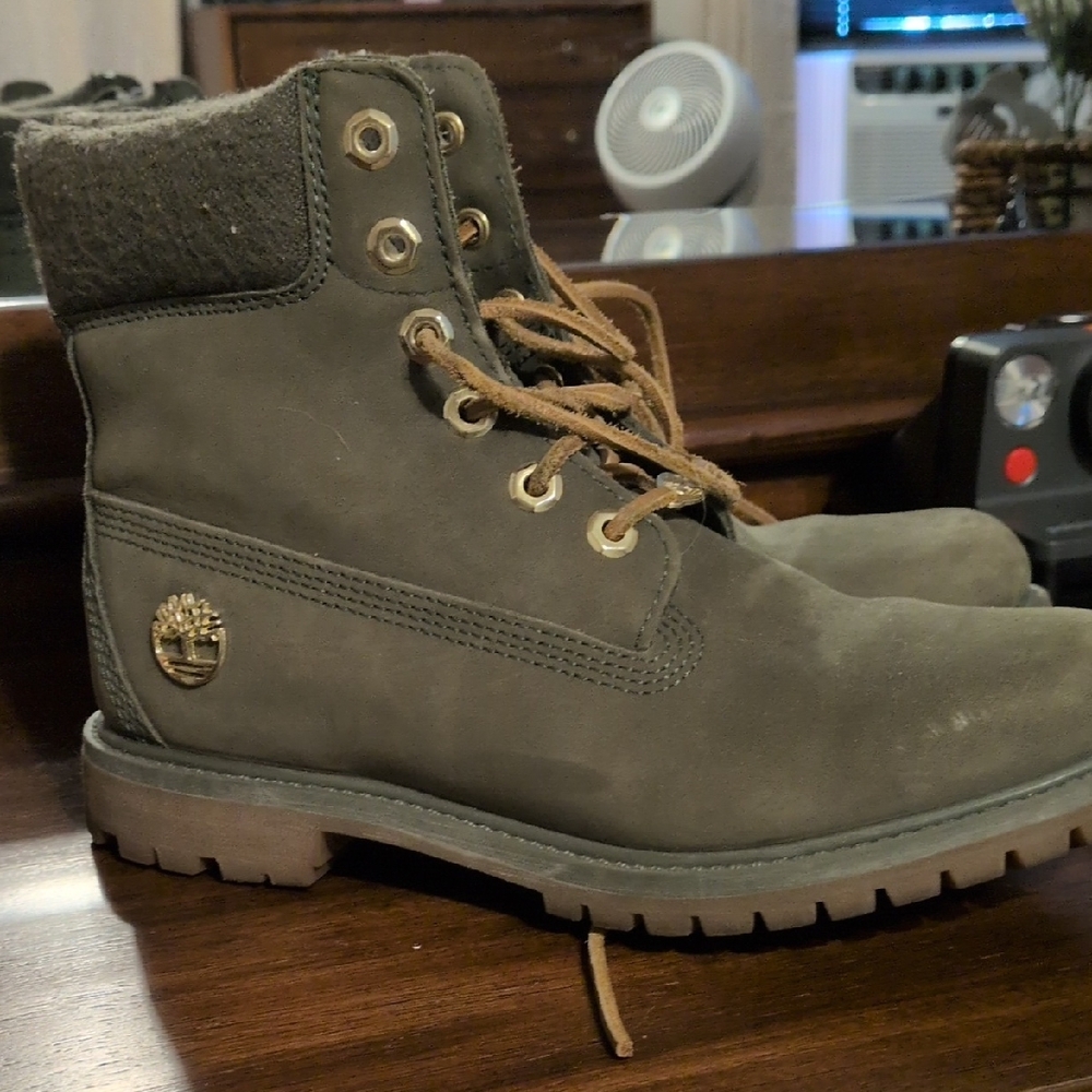 Timberland Womena Dark Green Boots